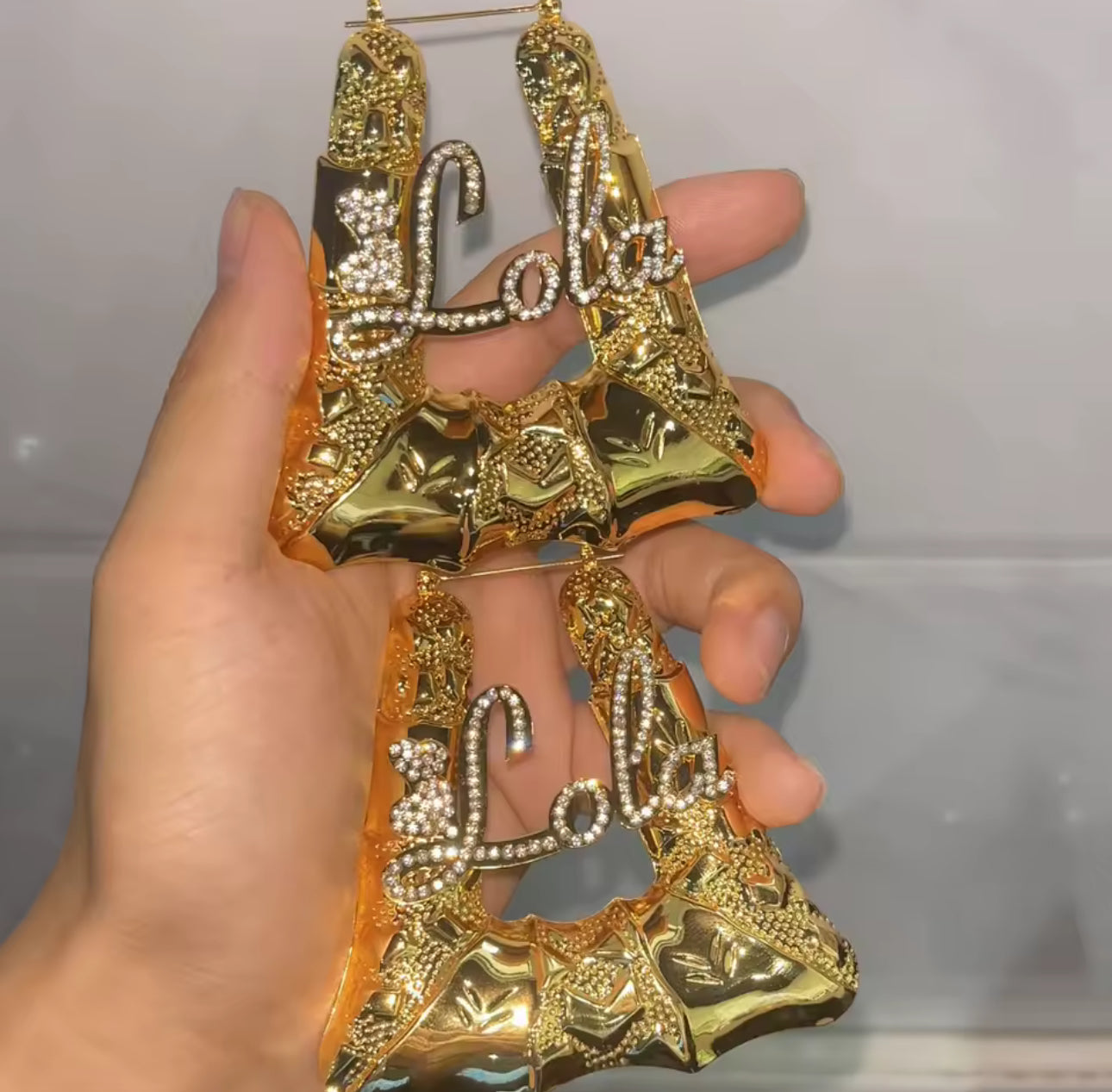 Personalized Bamboo Name Hoop Earrings – Custom Gold Nameplate Bling Jewelry