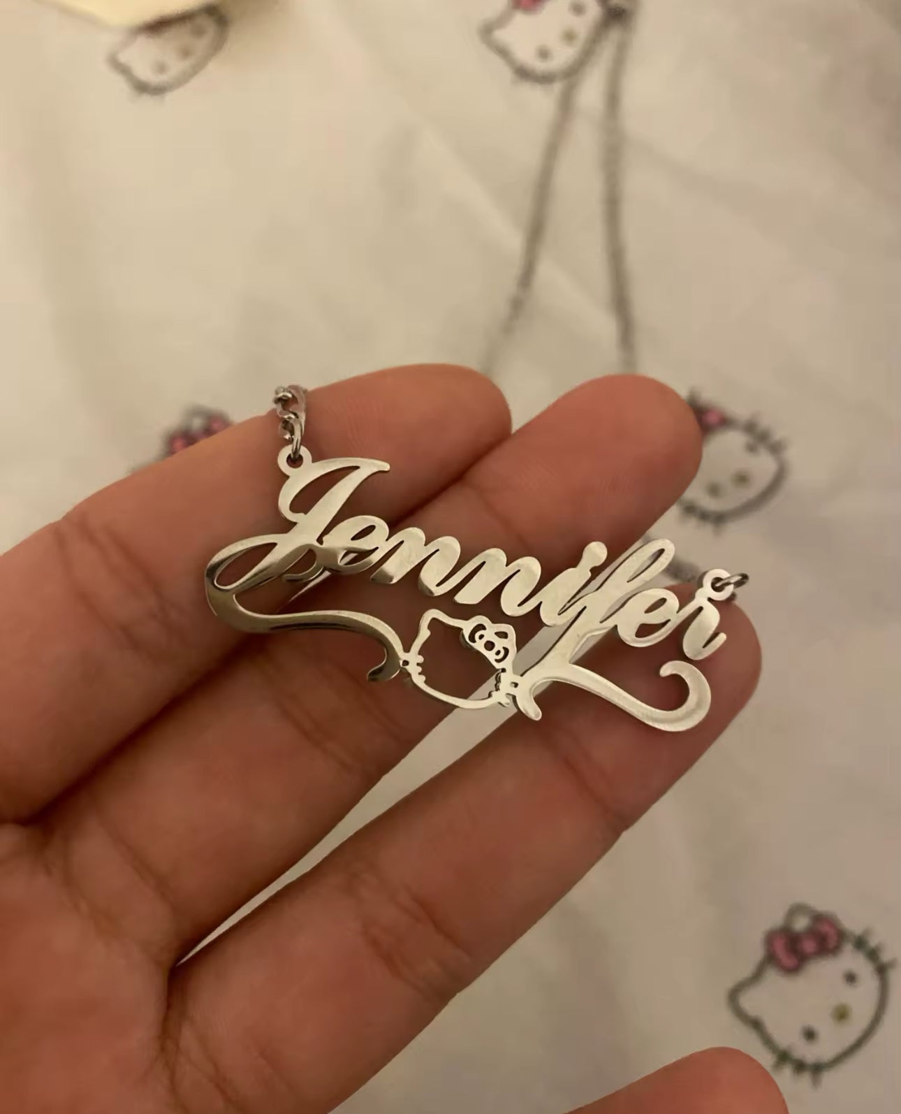 Custom Hello Kitty Name Necklace – Cursive Nameplate with Charm