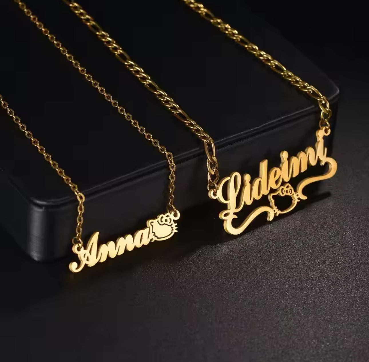 Custom Hello Kitty Name Necklace – Cursive Nameplate with Charm
